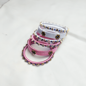 হ্যান্ডমেড চুড়ি ভালোবাসার বাঁধনে গড়া