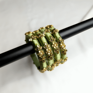 হ্যান্ডমেড চুড়ি ইউনিক ক্লাসি এলিগ্যান্ট