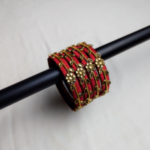 ইউনিক ডিজাইনের হাতে তৈরি চুড়ি