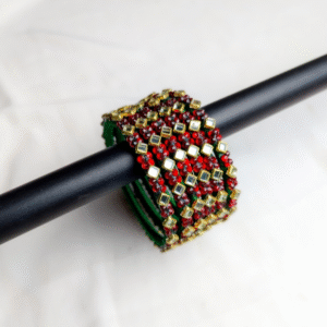 উৎসবে হাতভরা রঙের মায়া